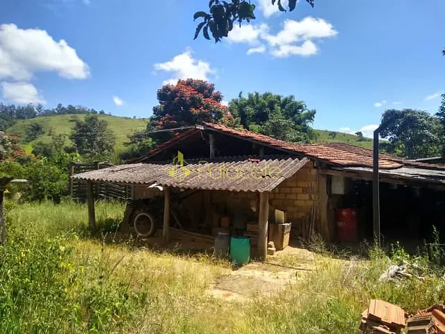 Chácara com 300000m² 2 quartos e 1 banheiro, à venda, no bairro Água Preta em Pindamonhangaba