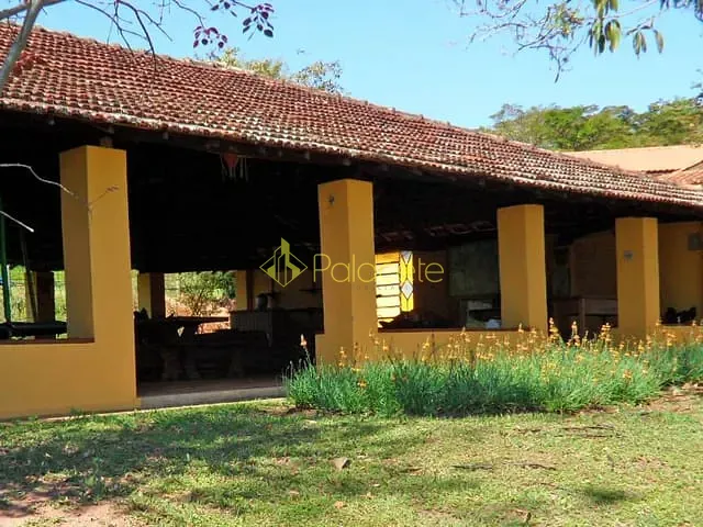 Chácara com 233472m², à venda, no bairro Centro em Pirassununga