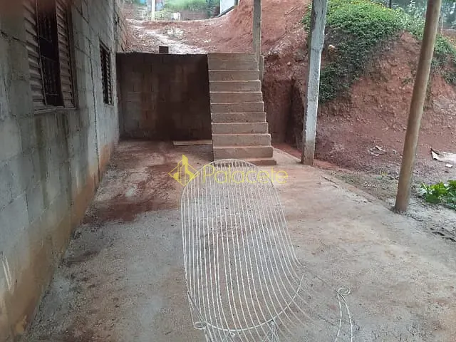 Chácara com 1260m² 2 quartos e 1 banheiro, à venda, no bairro Goiabal em Pindamonhangaba