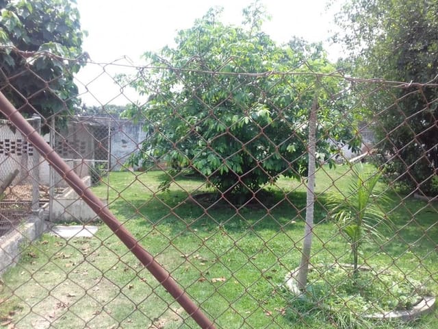 Chácara com 300m², à venda, no bairro Parque São Luís em Taubaté