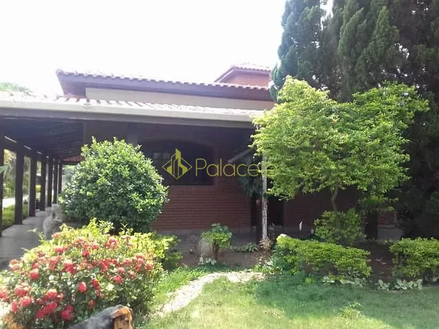 Chácara com 300m², à venda, no bairro Parque São Luís em Taubaté