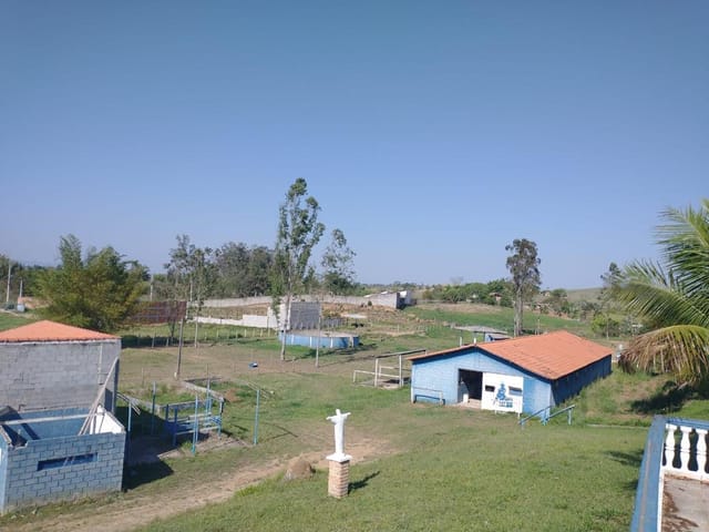 Chácara com 13700m² 1 quarto e 1 banheiro, à venda, no bairro Vila Menino Jesus em Caçapava
