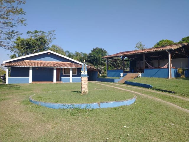 Chácara com 13700m² 1 quarto e 1 banheiro, à venda, no bairro Vila Menino Jesus em Caçapava