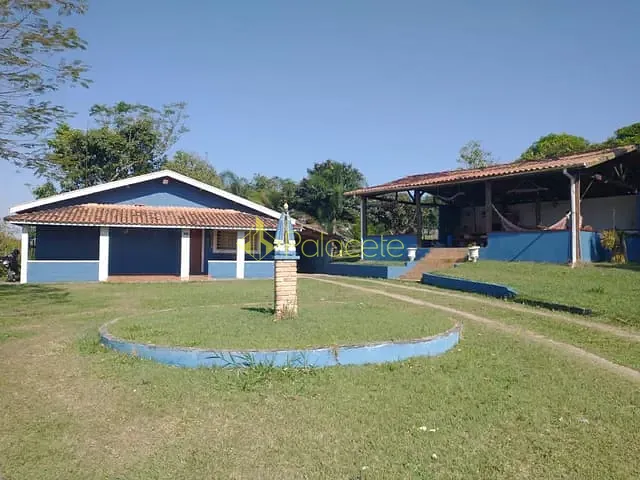 Chácara com 13700m² 1 quarto e 1 banheiro, à venda, no bairro Vila Menino Jesus em Caçapava