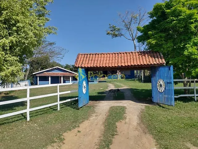 Chácara com 13700m² 1 quarto e 1 banheiro, à venda, no bairro Vila Menino Jesus em Caçapava