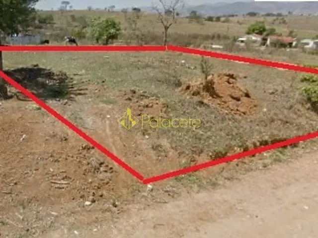 Chácara com 1500m², à venda, no bairro Parque das Garças em Guaratinguetá