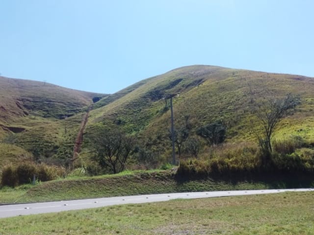 Chácara à venda, no bairro lavrinhas em Lavrinhas