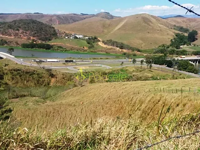 Chácara à venda, no bairro lavrinhas em Lavrinhas