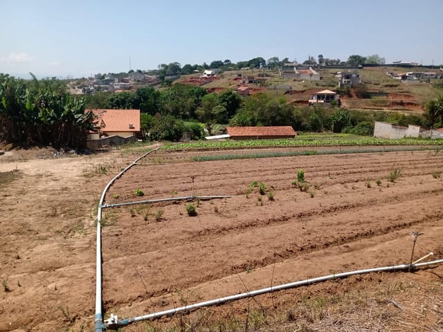 Chácara com 15000m² 6 quartos e 5 banheiros, à venda, no bairro Barreiro em Taubaté
