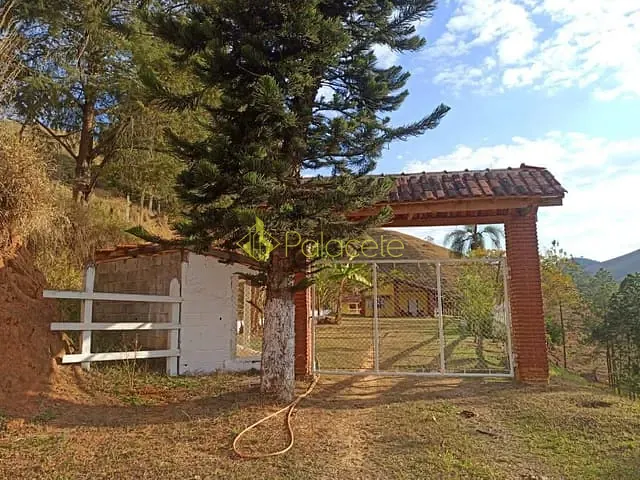 Chácara com 108000m² 3 quartos e 2 banheiros, à venda, no bairro Zona Rural em São José Dos Campos