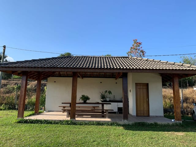 Chácara com 1000m² 3 quartos e 2 banheiros, à venda, no bairro Mandú em Pindamonhangaba