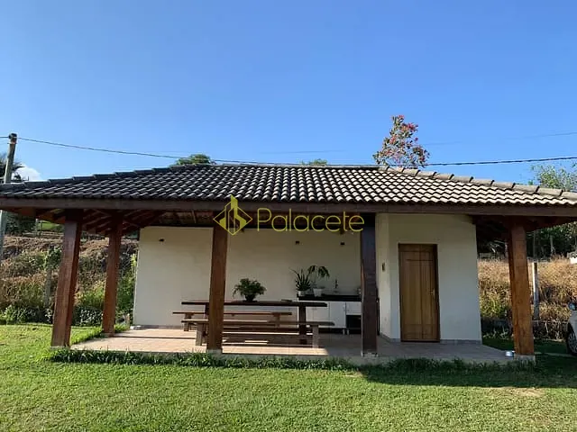 Chácara com 1000m² 3 quartos e 2 banheiros, à venda, no bairro Mandú em Pindamonhangaba