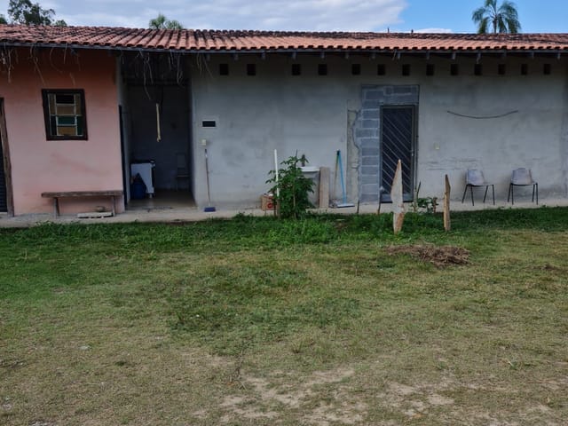 Chácara com 1200m² 2 quartos e 2 banheiros, à venda, no bairro Bom Sucesso em Pindamonhangaba