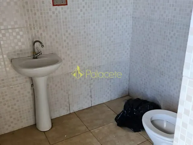 Chácara com 1200m² 2 quartos e 2 banheiros, à venda, no bairro Bom Sucesso em Pindamonhangaba