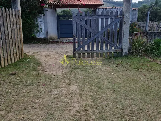 Chácara com 1200m² 2 quartos e 2 banheiros, à venda, no bairro Bom Sucesso em Pindamonhangaba