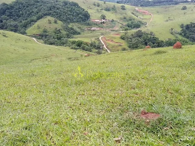 Chácara com 55189m², à venda, no bairro Registro em Taubaté