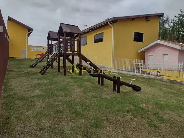 Chácara com 1385m² 4 quartos e 3 banheiros, à venda, no bairro Abaete em Taubaté