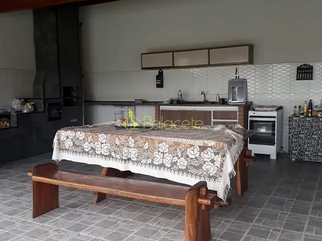 Chácara com 1075m² 2 quartos e 1 banheiro, à venda, no bairro Bom Sucesso em Pindamonhangaba