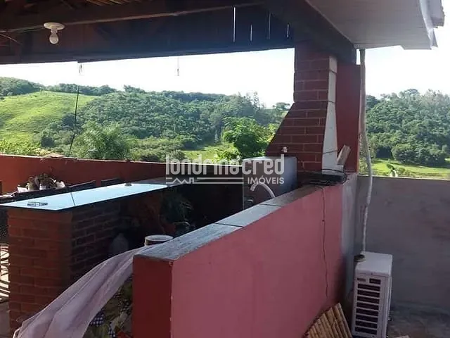 Chácara com 2000m² 2 quartos e 1 banheiro, à venda, no bairro Zona Rural em Londrina
