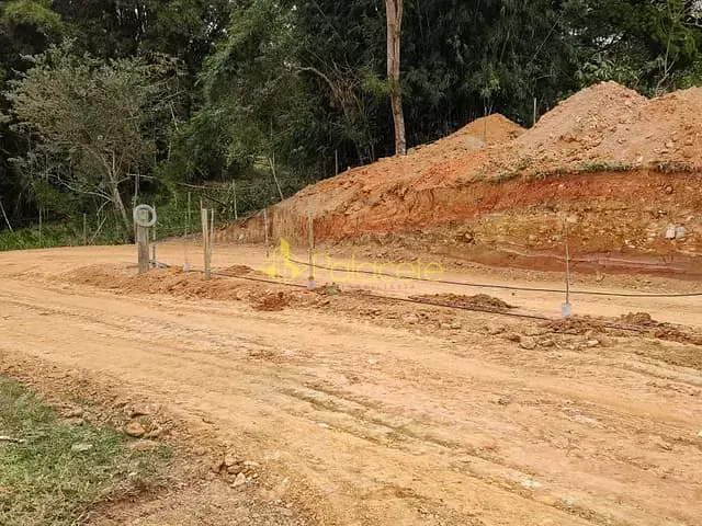 Chácara com 40000m², à venda, no bairro Ribeirão Grande em Pindamonhangaba