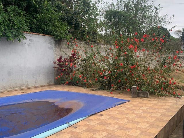 Chácara com 700m² 2 quartos e 2 banheiros, à venda, no bairro Goiabal em Pindamonhangaba