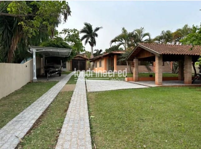 Sítio, 2 quartos, 1000 m² - Foto 1