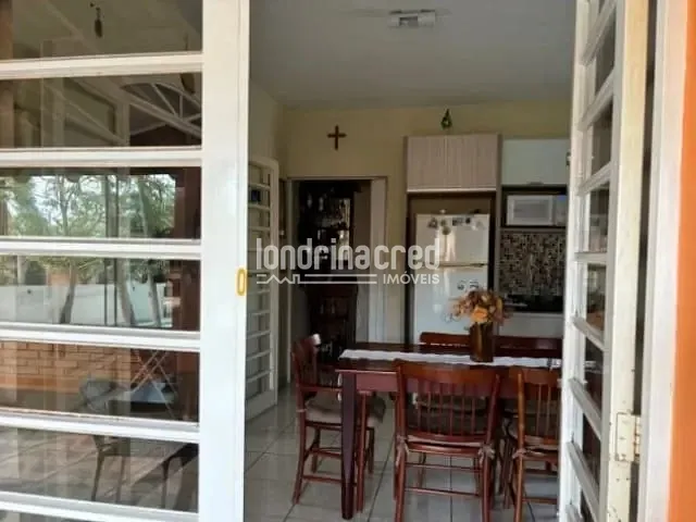 Chácara com 1000m² 2 quartos e 2 banheiros, à venda, no bairro Rural em Alvorada do Sul