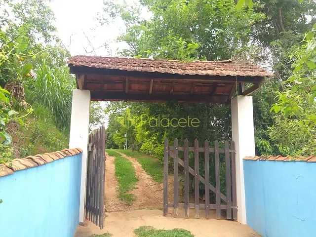 Chácara com 6000m² 2 quartos e 2 banheiros, à venda, no bairro Borba em Pindamonhangaba