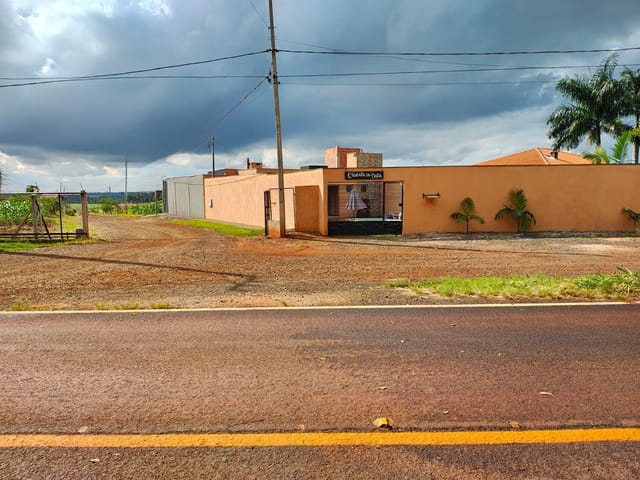 Foto do Chácara - Chácara Mobiliada no Condomínio Água da Prata com Suíte, Piscina Aquecida, Churrasqueira, Fogão à Lenha e Lazer Completo – Próximo ao Catuaí Londrina! | Londrina Cred Imóveis
