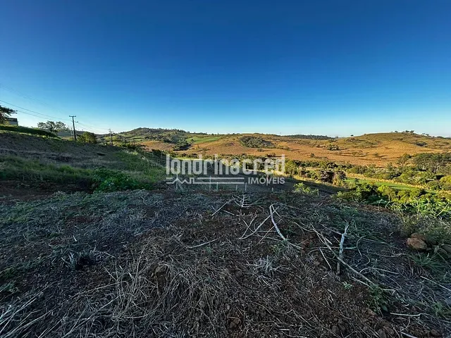 Chácara com 5890m², à venda, no bairro CONDOMINIO DE CHACARAS ITAUNA em Londrina