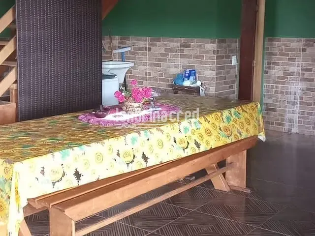 Chácara com 570m² 3 quartos e 2 banheiros, à venda, no bairro Bairro Limoeiro em Londrina