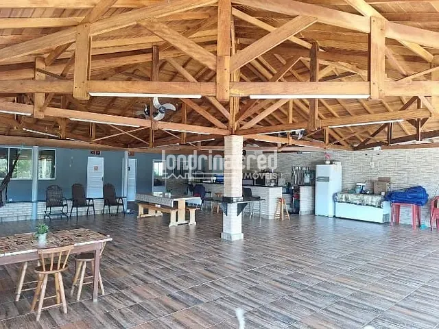 Chácara com 1000m² 2 quartos e 2 banheiros, à venda, no bairro Usina Três Bocas em Londrina