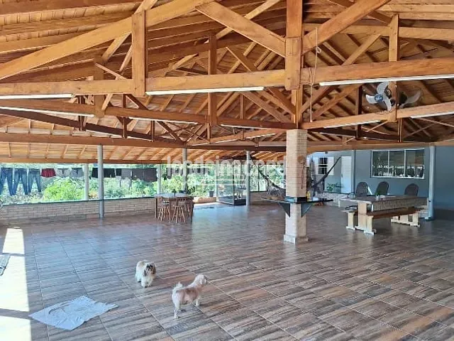 Chácara com 1000m² 2 quartos e 2 banheiros, à venda, no bairro Usina Três Bocas em Londrina