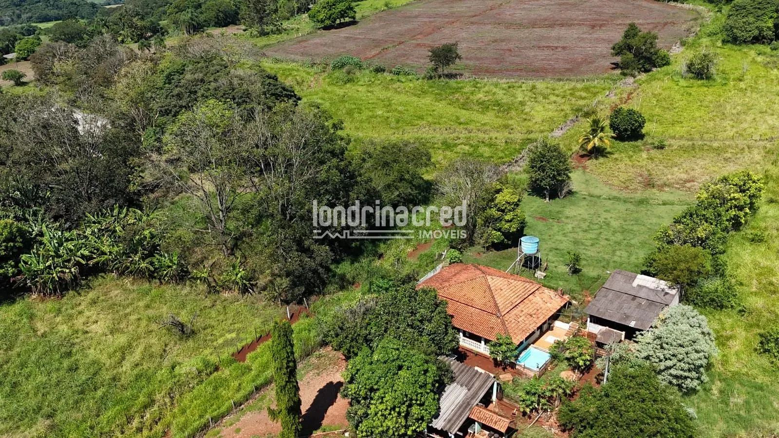 Sítio, 2 quartos, 3 hectares - Foto 1