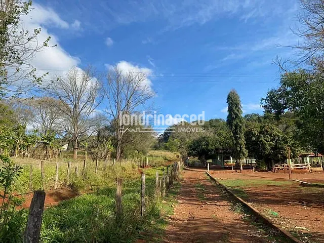 Chácara com 26000m² 2 quartos e 2 banheiros, à venda, no bairro Patrimônio Regina em Londrina
