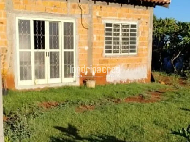 Chácara com 2500m² 2 quartos e 2 banheiros, à venda, no bairro CONDOMINIO DE CHACARAS ITAUNA em Londrina