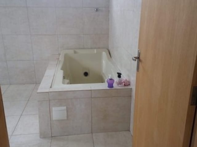 Chácara com 4500m² 4 quartos e 3 banheiros, à venda, no bairro Barreiro em Taubaté