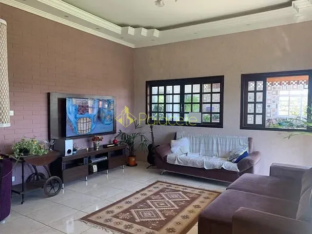 Chácara com 4500m² 4 quartos e 3 banheiros, à venda, no bairro Barreiro em Taubaté