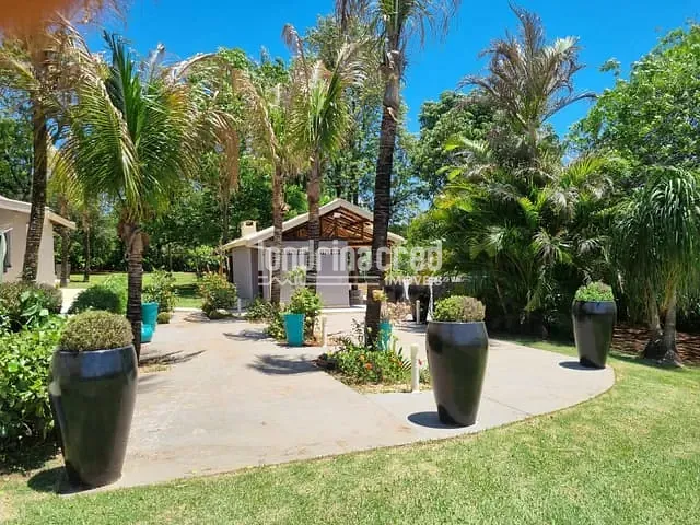 Chácara com 3040m² 3 quartos e 4 banheiros, à venda, no bairro Terras de Santana em Londrina