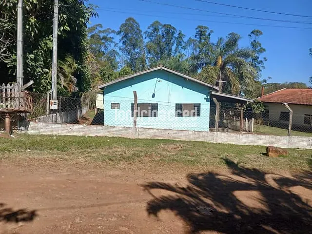 Chácara com 1600m² 3 quartos e 2 banheiros, à venda, no bairro ARÉA RURAL em Jataizinho