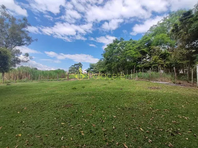 Chácara com 37000m² 2 quartos e 4 banheiros, à venda, no bairro Figueira em Guaratinguetá