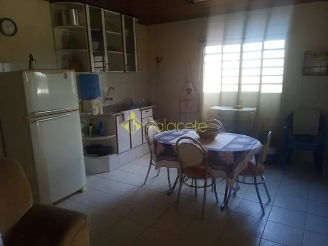 Chácara com 3000m² 2 quartos e 2 banheiros, à venda, no bairro Granjas Rurais Reunidas São Judas Tadeu em Taubaté