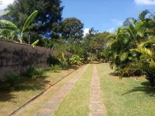 Chácara com 3000m² 2 quartos e 2 banheiros, à venda, no bairro Granjas Rurais Reunidas São Judas Tadeu em Taubaté