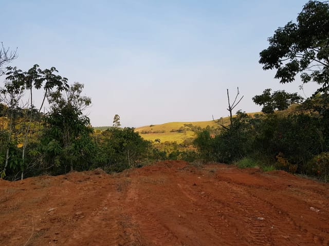 Chácara com 24000m² 2 quartos e 2 banheiros, à venda, no bairro Pinga em Pindamonhangaba