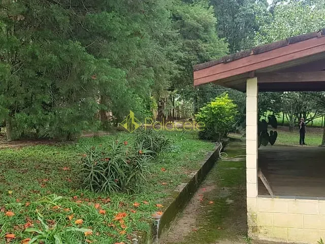 Chácara com 3300m² 2 quartos e 1 banheiro, à venda, no bairro Goiabal em Pindamonhangaba