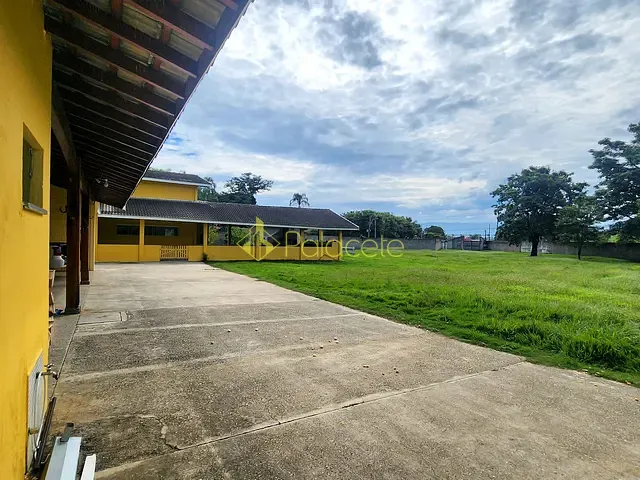 Chácara 5 quartos e 4 banheiros, à venda, no bairro Loteamento João Tamborindeguy Fernandes em Pindamonhangaba