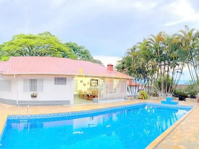 Chácara com 4000m² 10 quartos e 8 banheiros, à venda, no bairro Bom Jardim II em Guaratinguetá