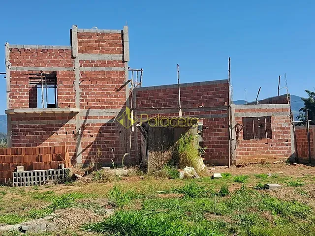 Chácara com 1000m² 3 quartos e 2 banheiros, à venda, no bairro Bom Sucesso em Pindamonhangaba
