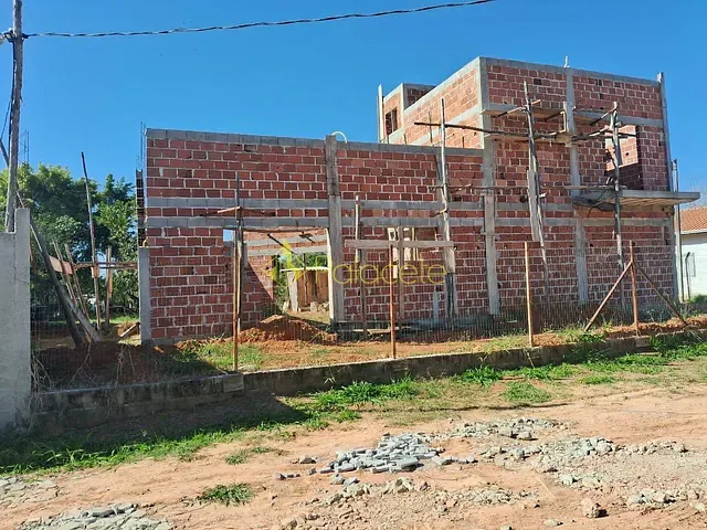 Chácara com 1000m² 3 quartos e 2 banheiros, à venda, no bairro Bom Sucesso em Pindamonhangaba