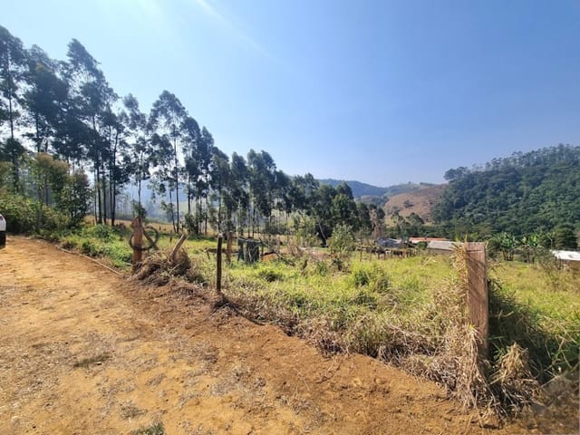 Chácara à venda, no bairro Área Rural de Pindamonhangaba em Pindamonhangaba